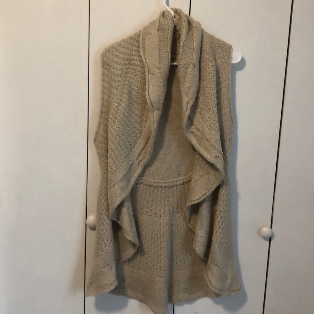 Sleeveless Cardigan